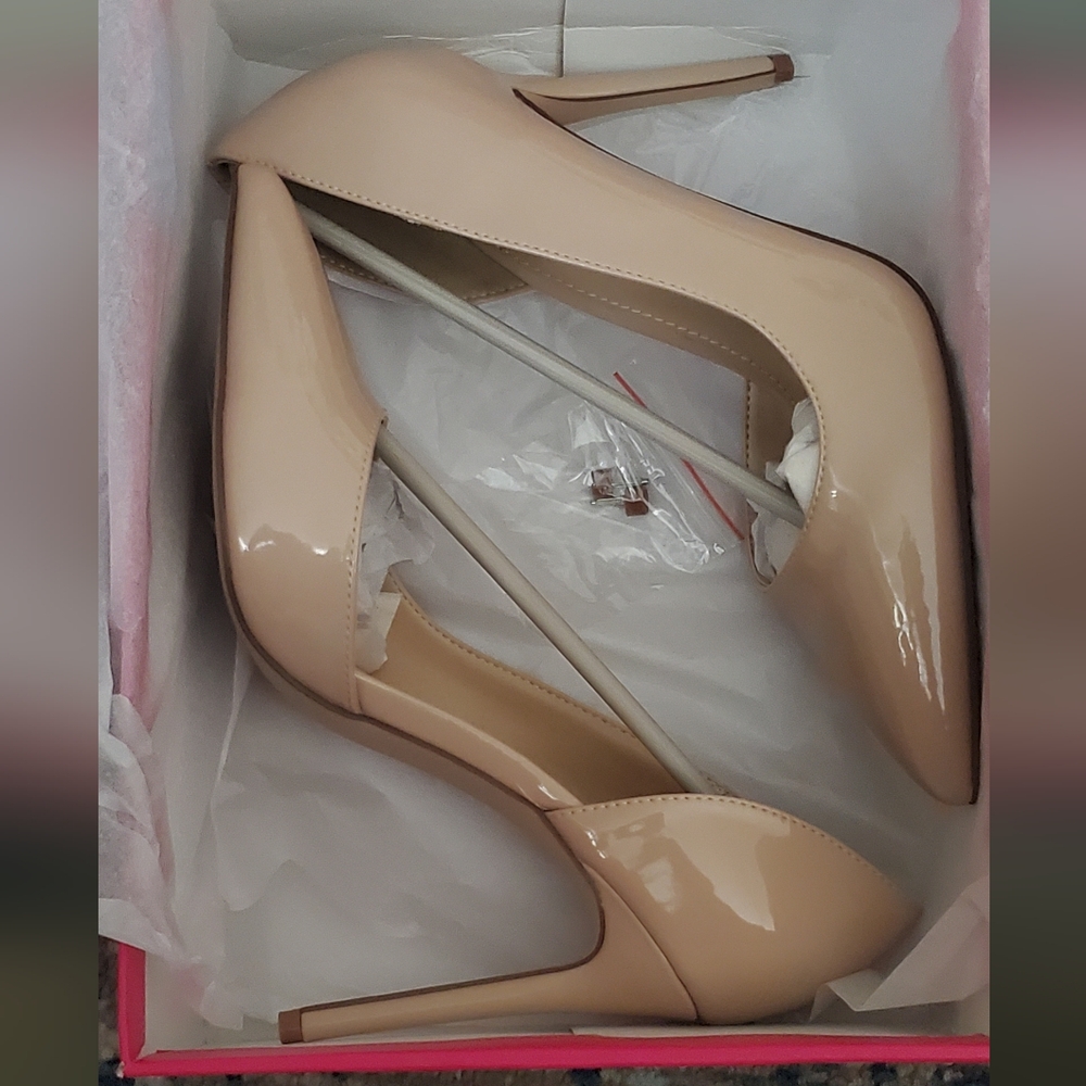 ANNA KAY Nude Patent Heels - Picture 3 of 7